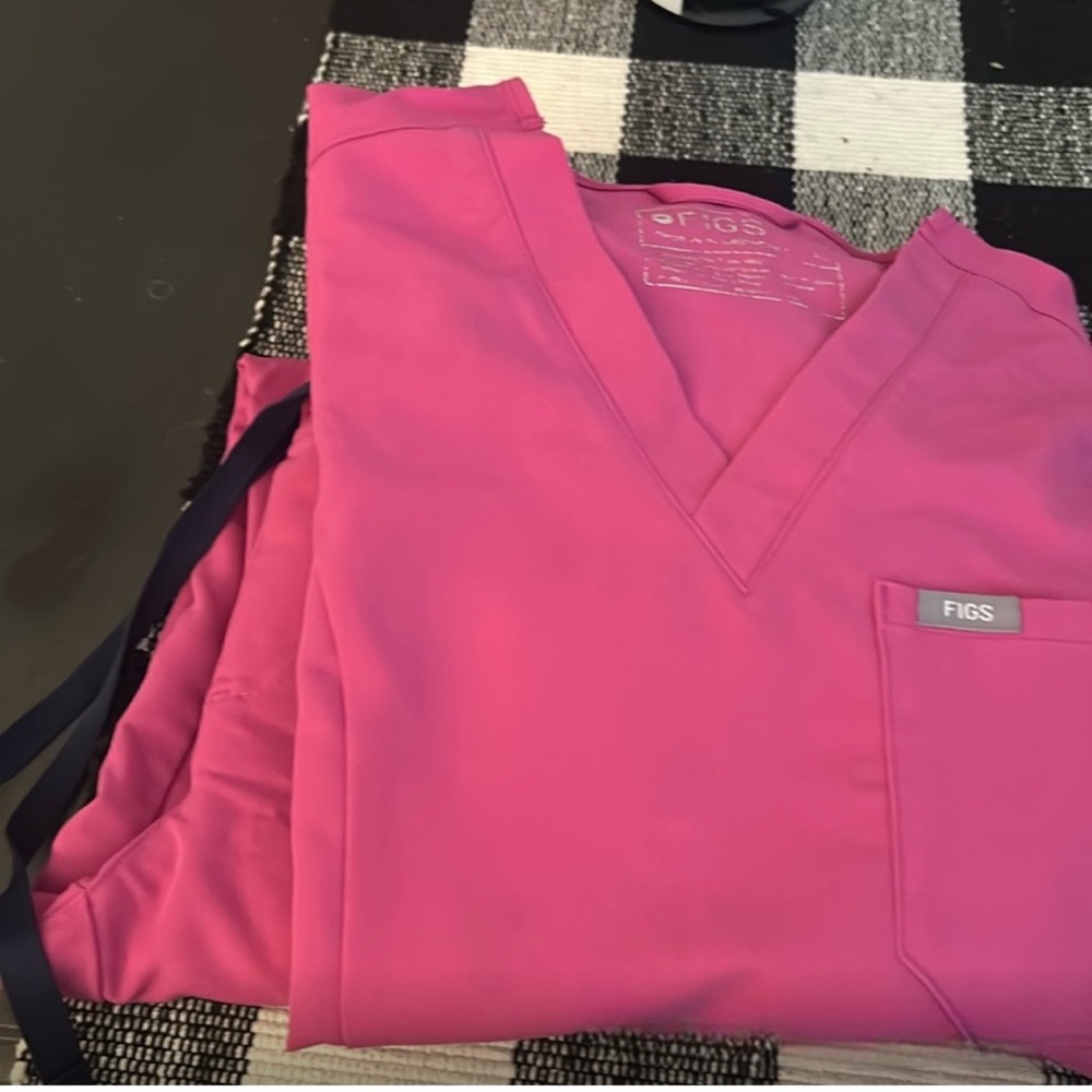 Figs Pink Scrub Top